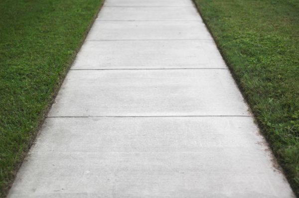 Cost of Concrete Walkway Replacement in Ankeny