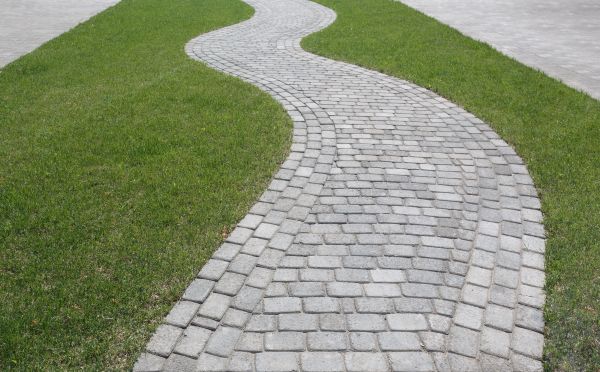 Cost of Walkway Paving in Ankeny