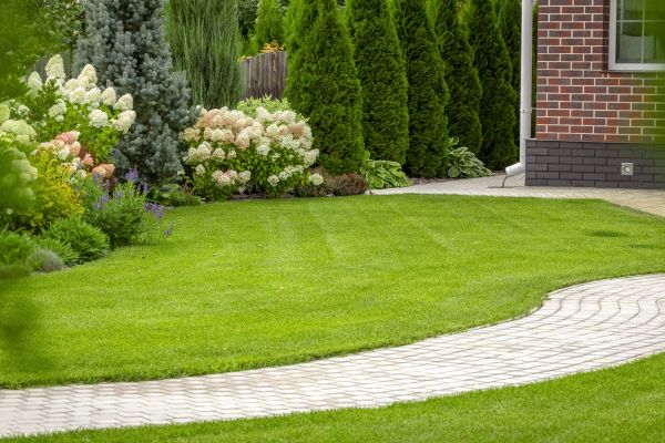 Landscape Walkway Installation in Ankeny